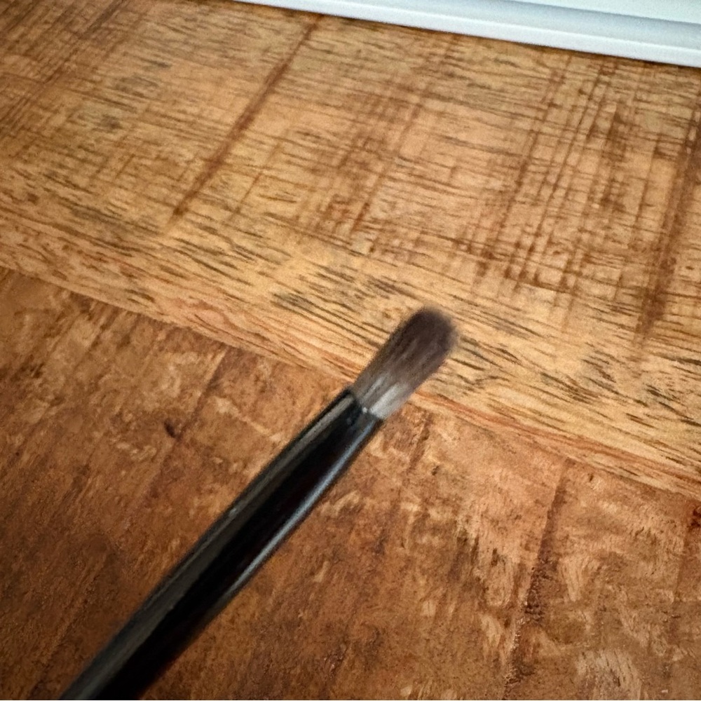 Details By Tati EX-6 Lifted Shadow Brush First Edition NWOT - Picture 7 of 7